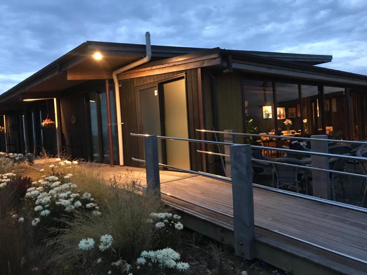 The Cliffs Seaside Lodge Tuatapere Eksteriør bilde